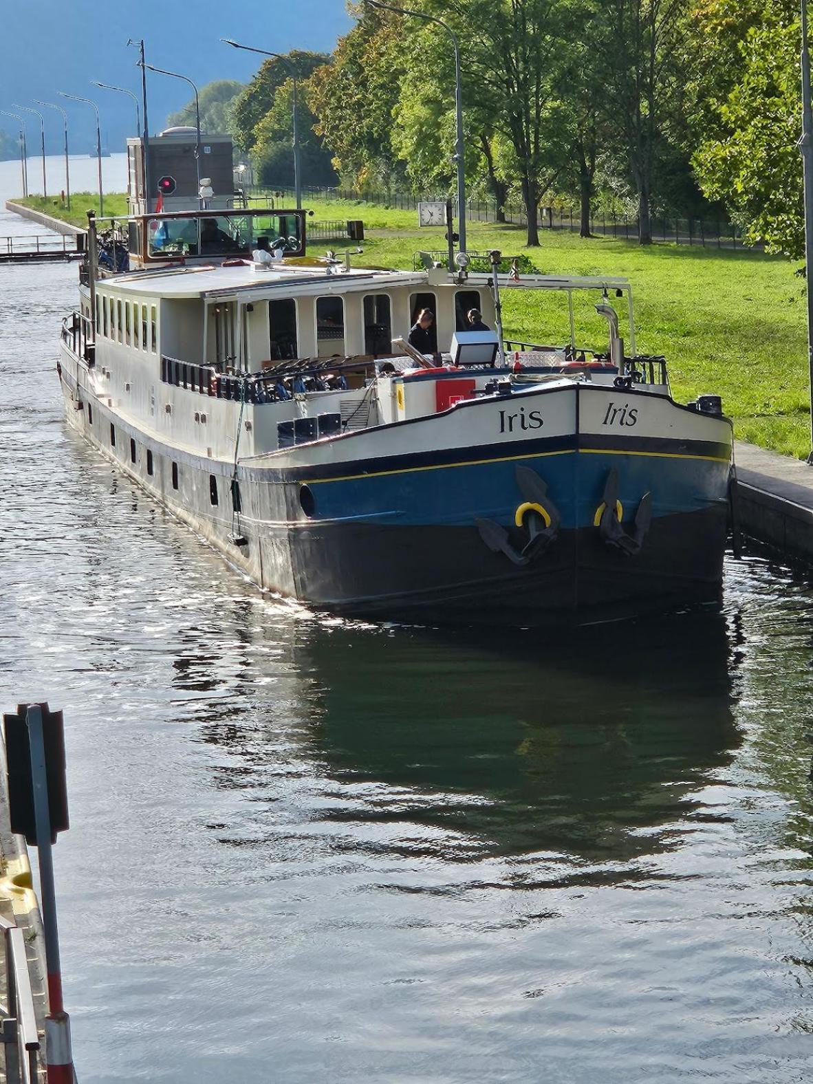 Hotelboat Iris Groningen Exterior photo