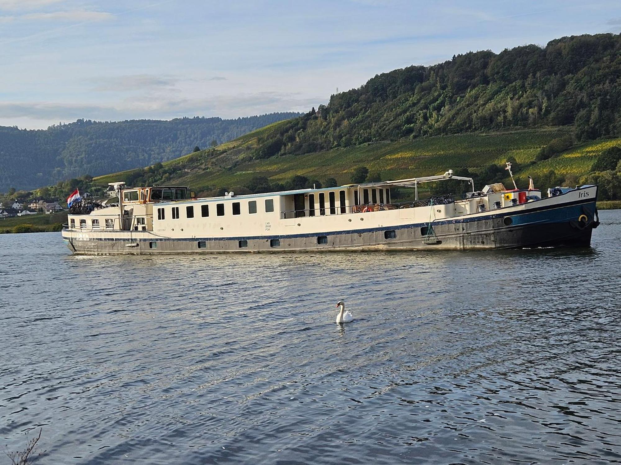 Hotelboat Iris Groningen Exterior photo