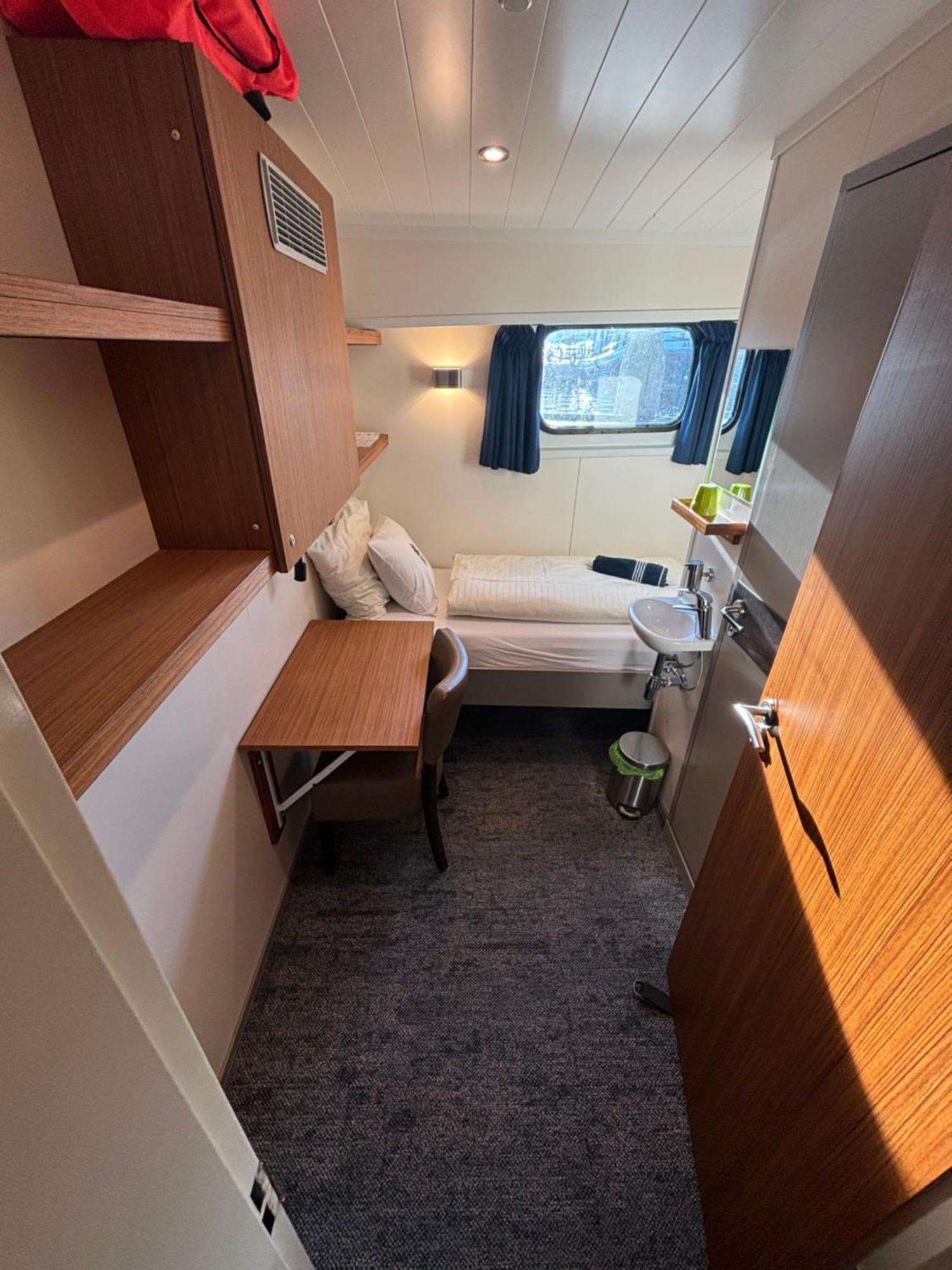 Hotelboat Iris Groningen Exterior photo