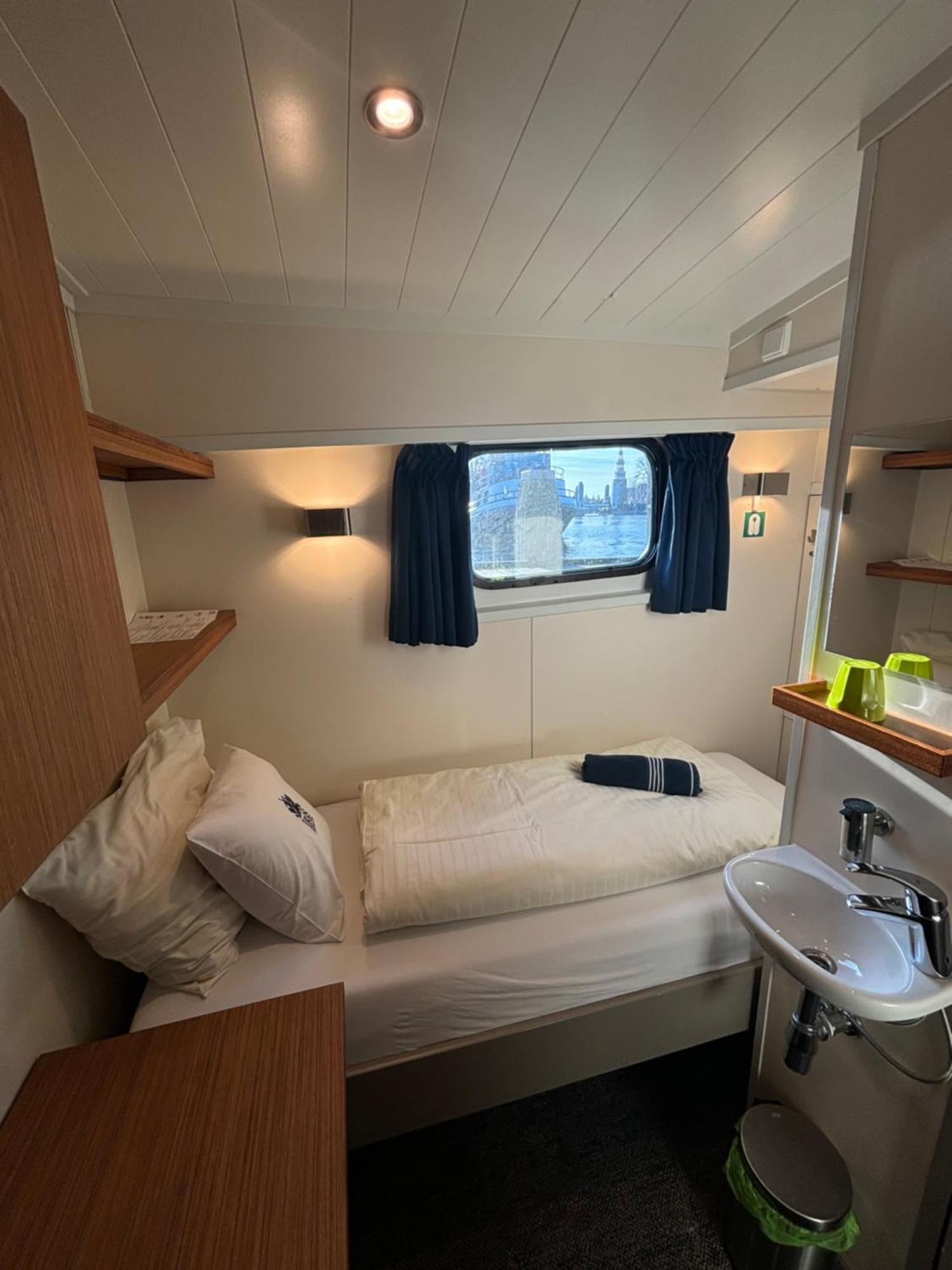 Hotelboat Iris Groningen Exterior photo